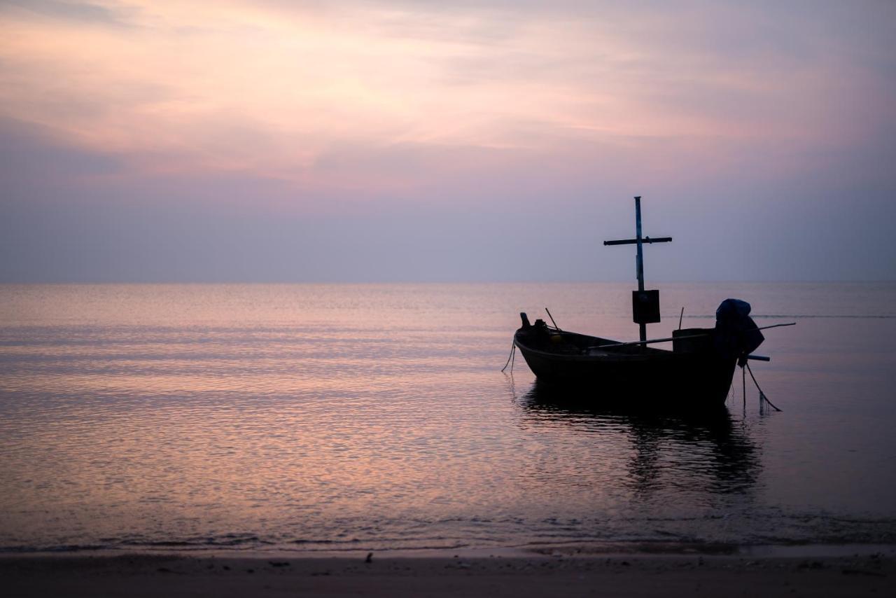 Hotel Lullaby The Sea Hua Hin Petchaburi Esterno foto